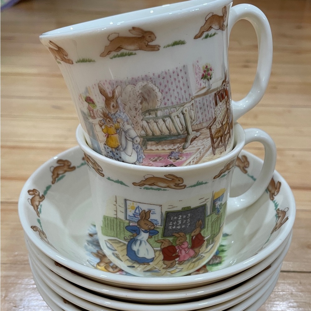 Royal Doulton Bunbykins (lot of eight pieces)